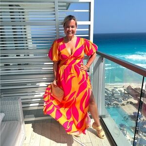 PERFECT Flying Tomato Brand Dress. LIKE NEW.Worn once. Beach Resort dress Neon.